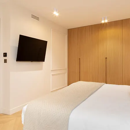 Apartment Pick A Flat's With Services In Opera Paris